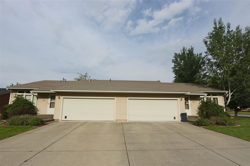 Photo of 513 S Skipworth Ct, Spokane Valley, WA 99206 (MLS # 202616072)