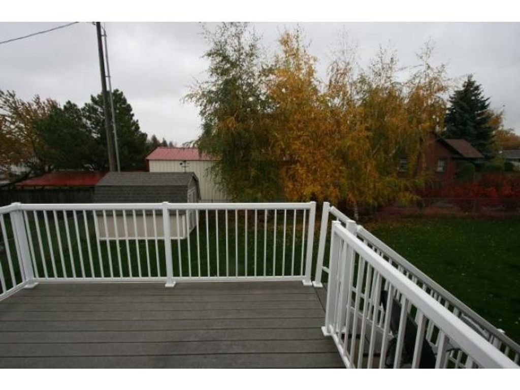 Photo of 513 S Skipworth Ct, Spokane Valley, WA 99206 (MLS # 202616072)