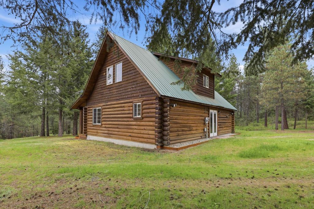 Photo of 2120 N Christensen Rd, Medical Lake, WA 99022 (MLS # 202616392)