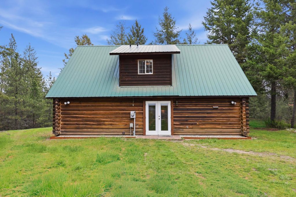 Photo of 2120 N Christensen Rd, Medical Lake, WA 99022 (MLS # 202616392)