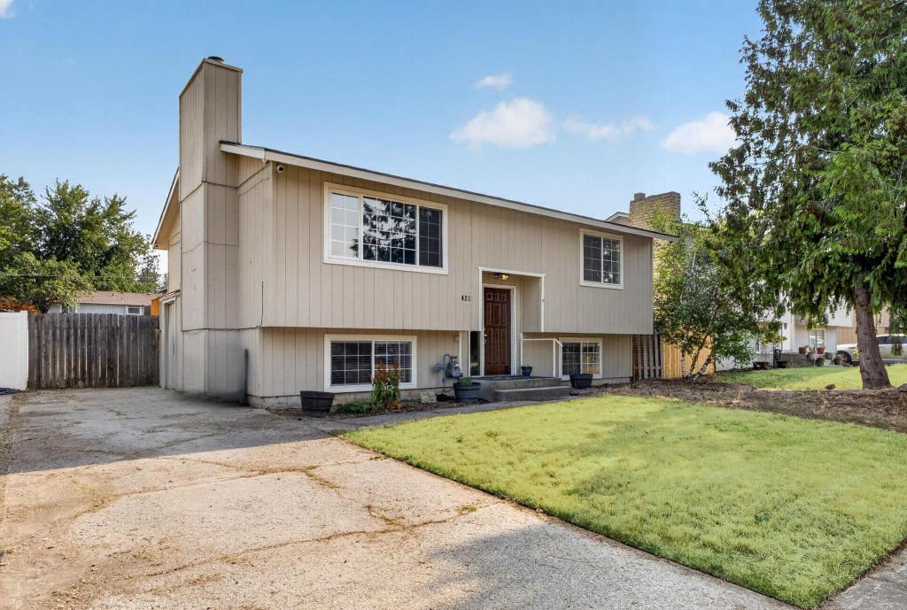 Photo of 4212 E 24TH Ave, Spokane, WA 99223 (MLS # 202622289)