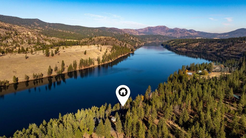 Photo of 21125 N Byrne Ln, Nine Mile Falls, WA 99026 (MLS # 202425481)
