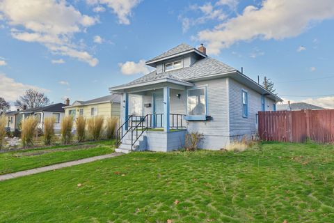 Photo of 1329 E Gordon Ave, Spokane, WA 99207 (MLS # 202527557)