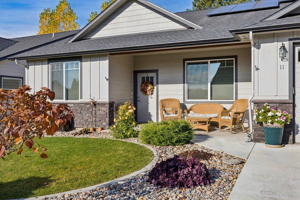 Photo of 1109 N Country Club Dr, Deer Park, WA 99006 (MLS # 202626180)