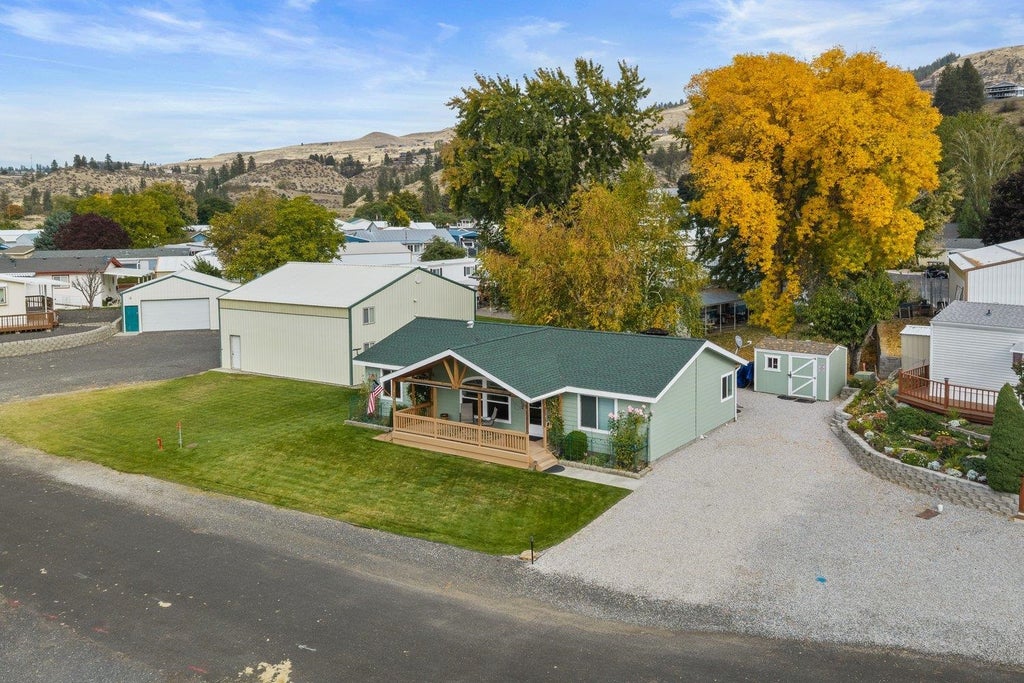 Photo of 2218 Grovepoint Ct, Seven Bays, WA 99122 (MLS # 202625462)