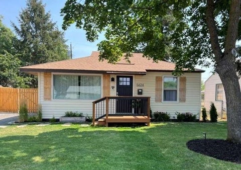 Photo of 5624 N ALBERTA St, Spokane, WA 99205 (MLS # 202622033)