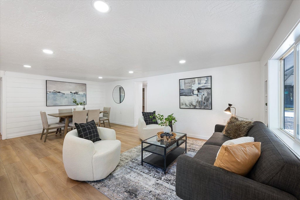 Photo of 821 S Chronicle St, Spokane Valley, WA 99212 (MLS # 202625517)