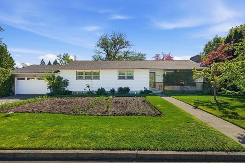 Photo of 3821 S Gandy St, Spokane, WA 99203 (MLS # 202616938)