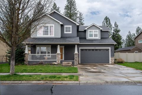 Photo of 8710 N Rosebury Ln, Spokane, WA 99208 (MLS # 202615613)