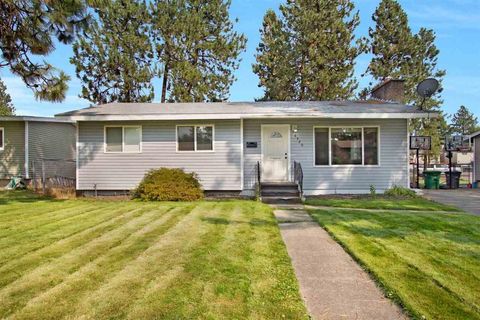 Photo of 6520 N Calispel St, Spokane, WA 99208 (MLS # 202526306)