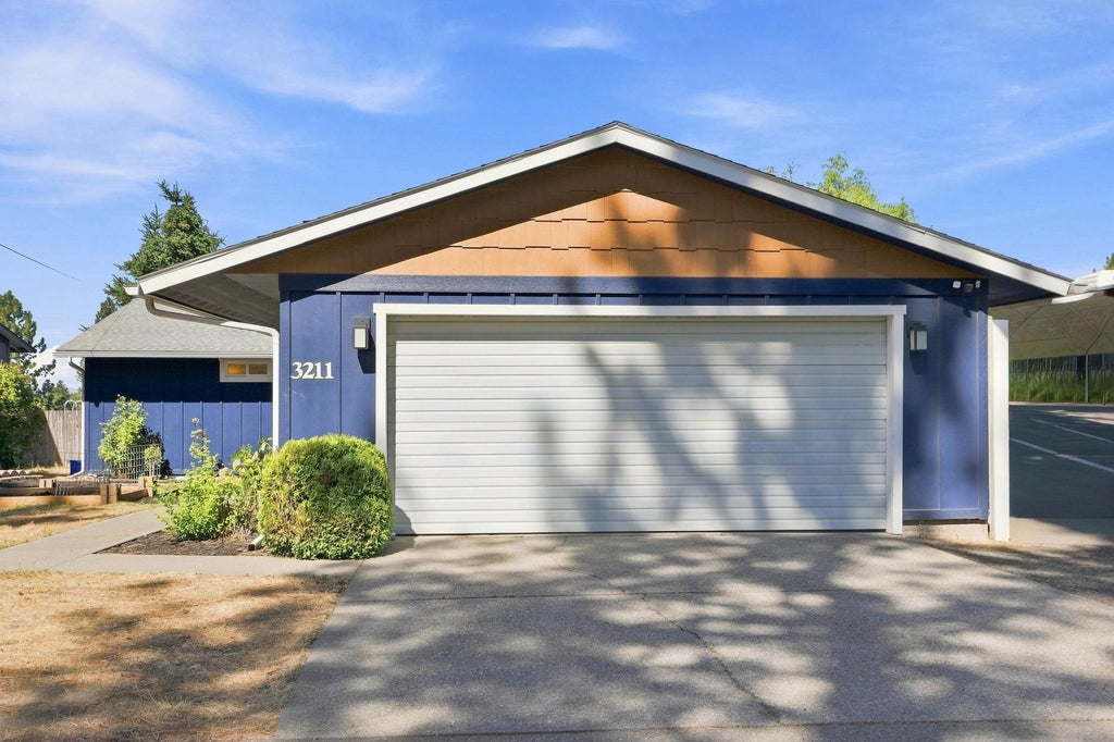 Photo of 3211 E 11th Ave, Spokane, WA 99202 (MLS # 202623613)