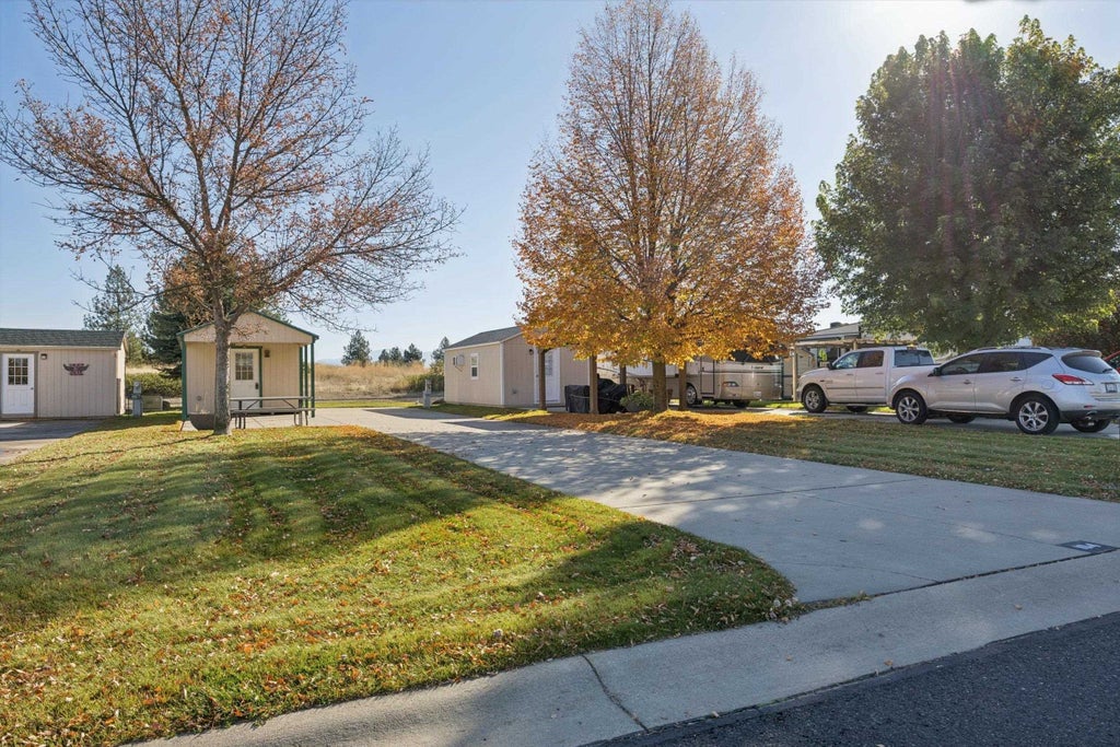 Photo of 1205 N Country Club Dr, Deer Park, WA 99006 (MLS # 202625967)