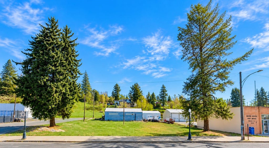 Photo of 501 S Whitman St, Rosalia, WA 99170 (MLS # 202626147)