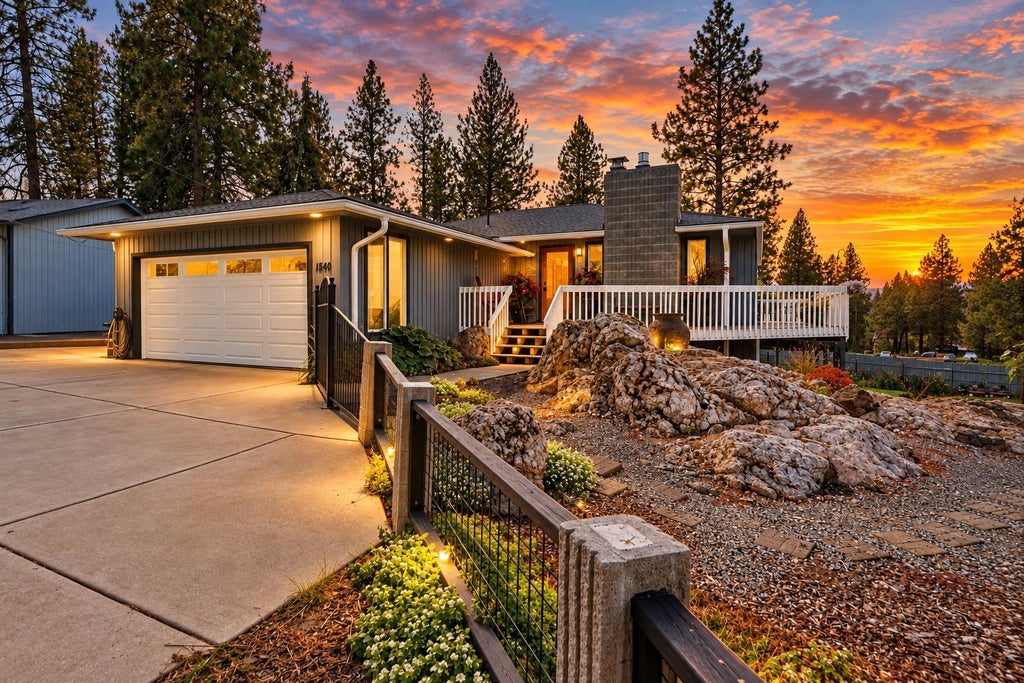 Photo of 1510 S David St, Spokane Valley, WA 99212 (MLS # 202624436)