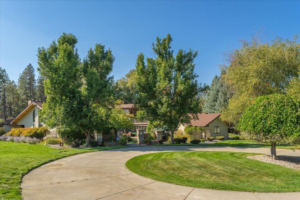 Photo of 3207 E RIVER GLEN Dr, Colbert, WA 99005 (MLS # 202525468)