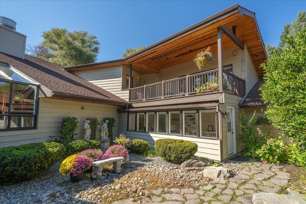 Photo of 3207 E RIVER GLEN Dr, Colbert, WA 99005 (MLS # 202525468)