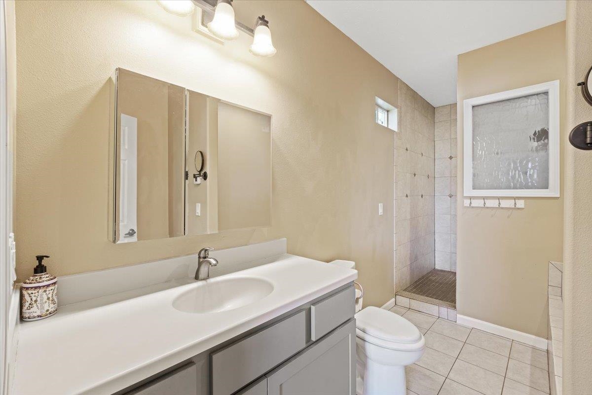 Photo 12 of 50 of 22605 E Wabash Ave house