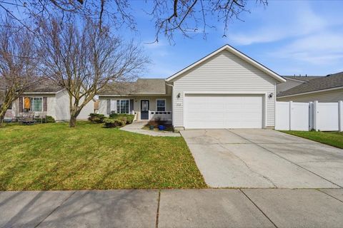 Photo of 4937 W Palmwood Ln, Post Falls, ID 83854 (MLS # 202614082)