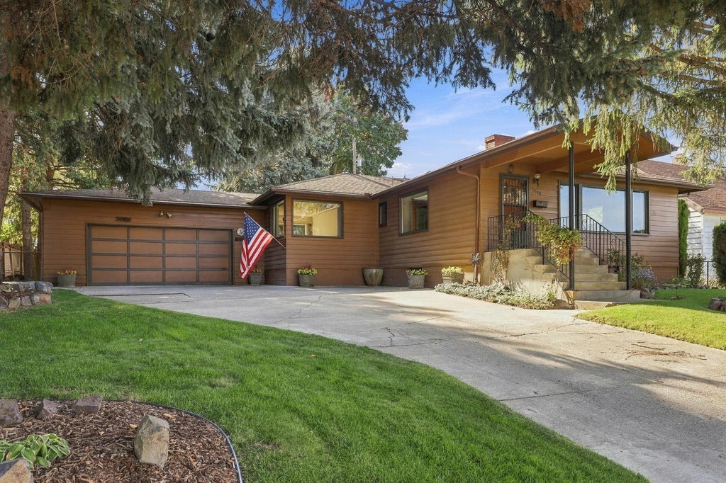 Photo of 3908 E 22nd Ave, Spokane, WA 99223 (MLS # 202625424)