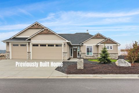 Photo of 44 E Center Ln, Spokane, WA 99208 (MLS # 202526225)