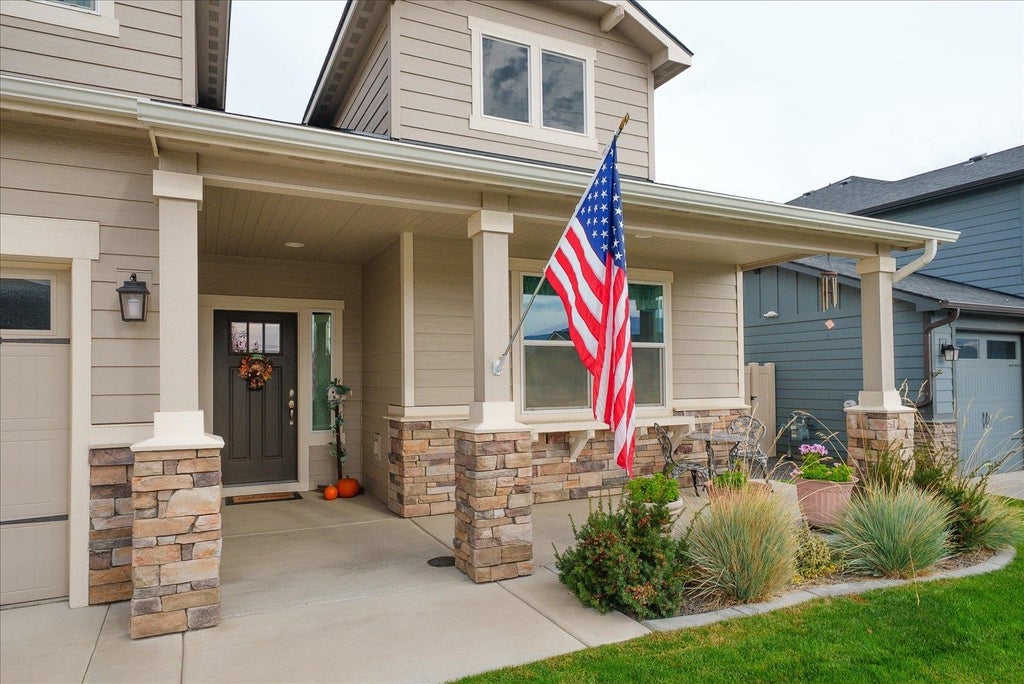 Photo of 18409 E 18th Ave, Greenacres, WA 99016 (MLS # 202626044)