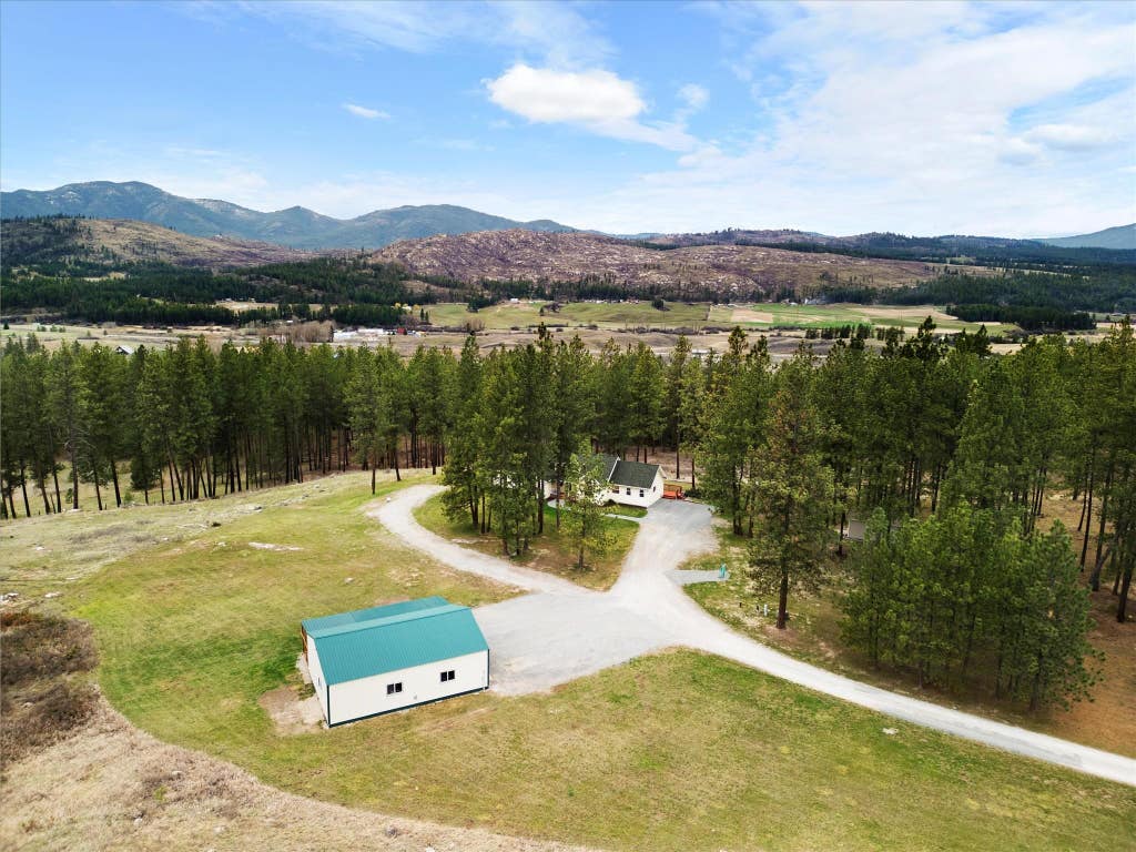 Photo of 980 D Westover Rd, Colville, WA 99114 (MLS # 202619734)