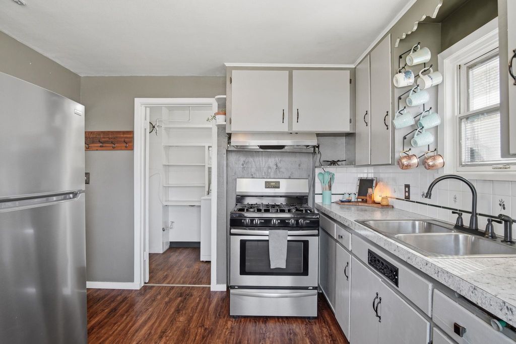 Photo of 4506 E 6th Ave, Spokane Valley, WA 99212 (MLS # 202615998)