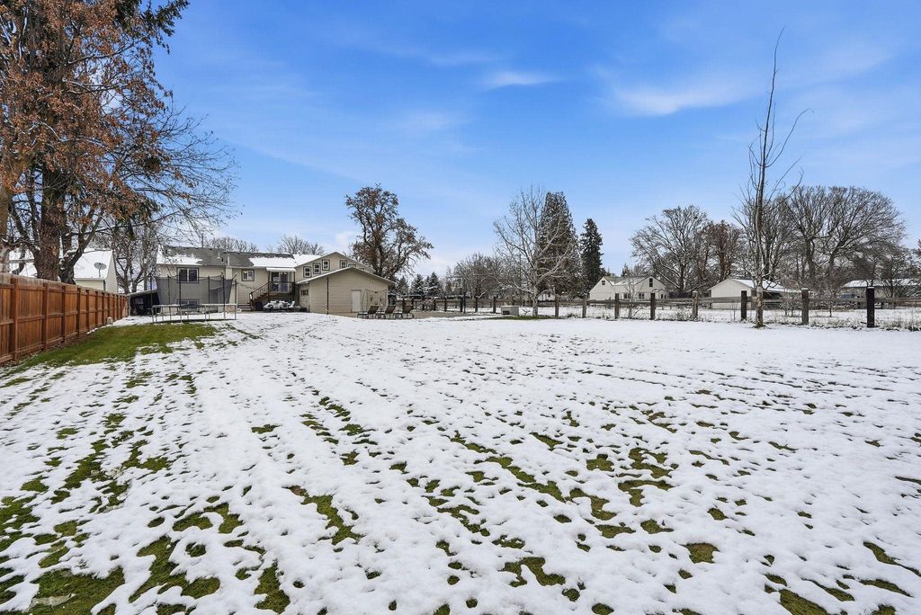 Photo of 18512 E Alki Ave, Spokane Valley, WA 99016 (MLS # 202527502)