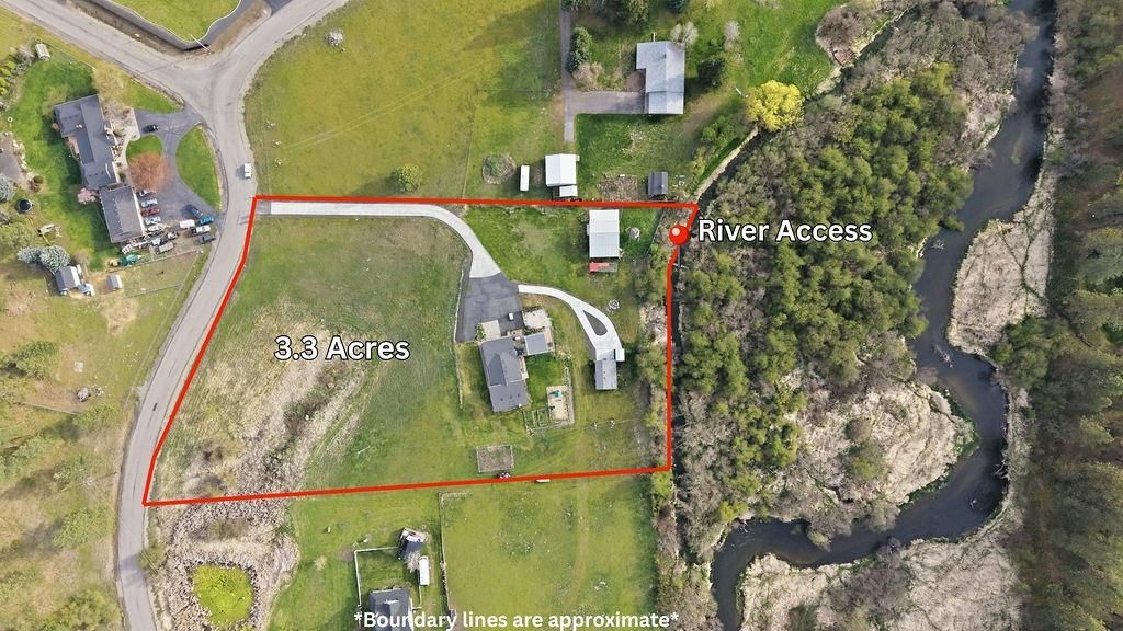 Photo of 21913 N MEADOWVIEW Dr, Colbert, WA 99005 (MLS # 202616099)