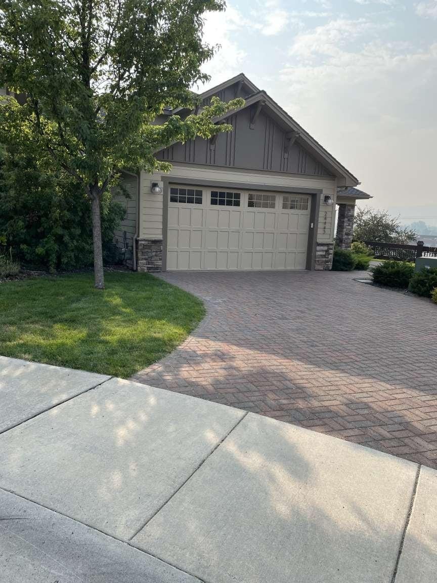 Photo of 24443 E PINNACLE Ct, Liberty Lake, WA 99019 (MLS # 202622253)