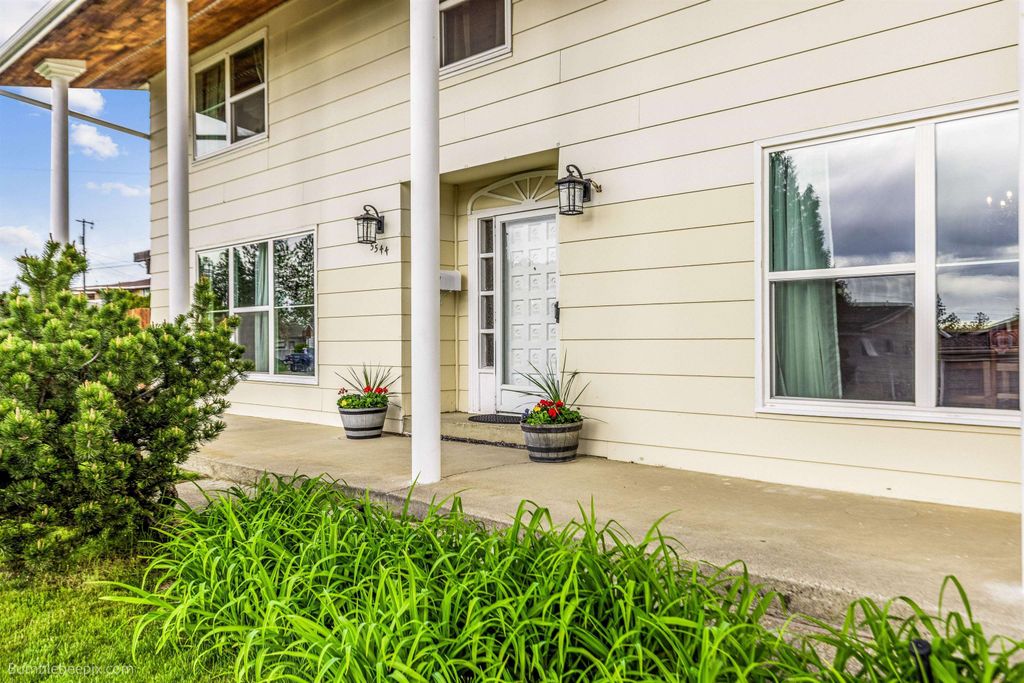 Photo of 5544 N Drumheller St, Spokane, WA 99205 (MLS # 202616133)