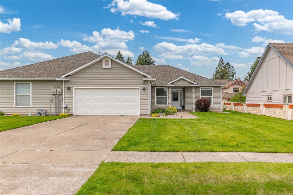 Photo of 1013 N Country Club Dr, Deer Park, WA 99006 (MLS # 202625106)