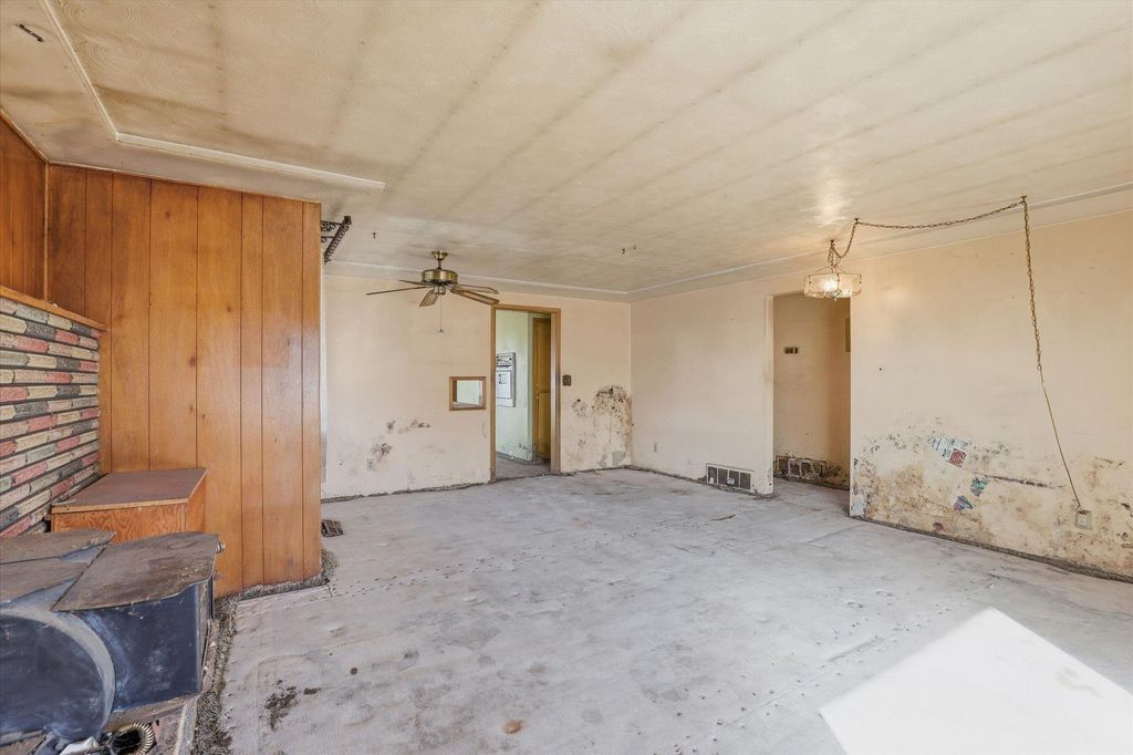 Photo of 2307 E Nebraska Ave, Spokane, WA 99208 (MLS # 202525469)