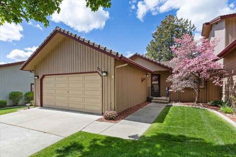 Photo of 3716 S Alder Cir, Spokane, WA 99223 (MLS # 202526237)