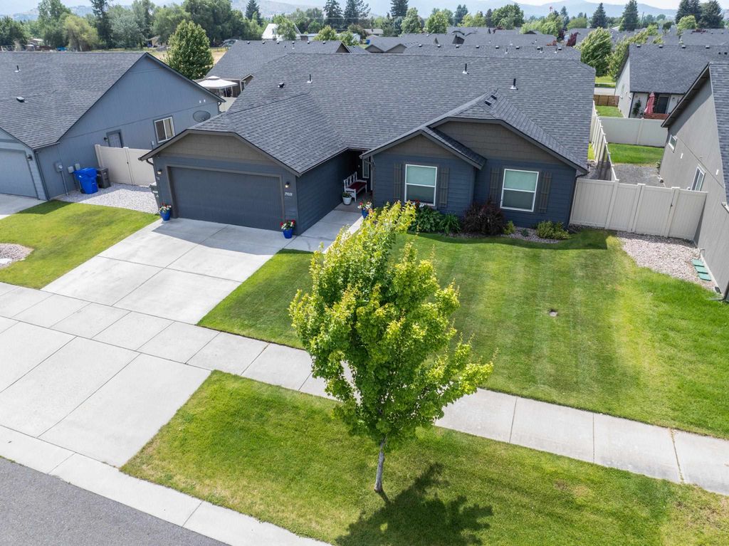 Photo of 19018 E Fairview Ave, Spokane Valley, WA 99027 (MLS # 202525405)