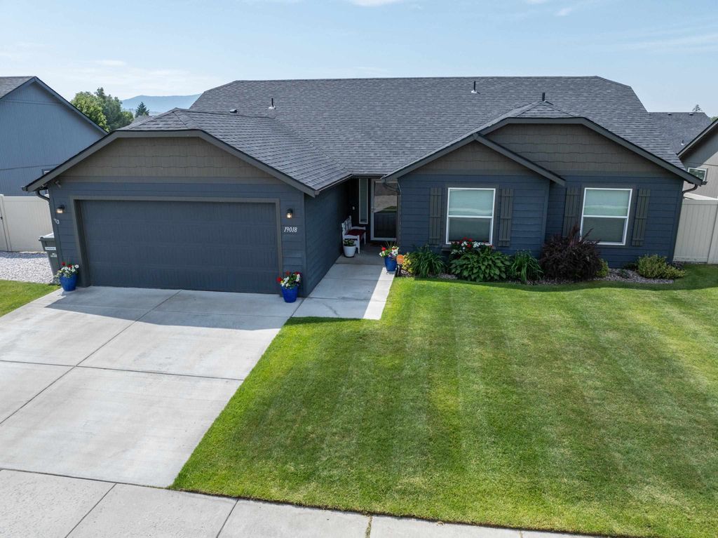 Photo of 19018 E Fairview Ave, Spokane Valley, WA 99027 (MLS # 202525405)
