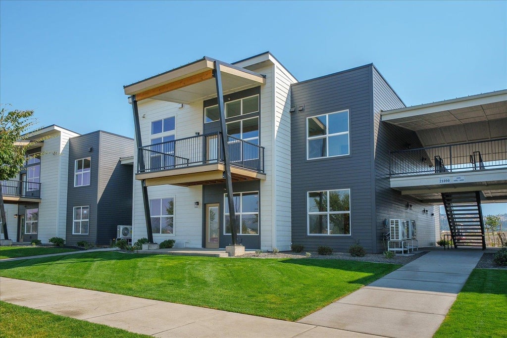 Photo of 21090 E Indiana Ave, Liberty Lake, WA 99019 (MLS # 202623640)