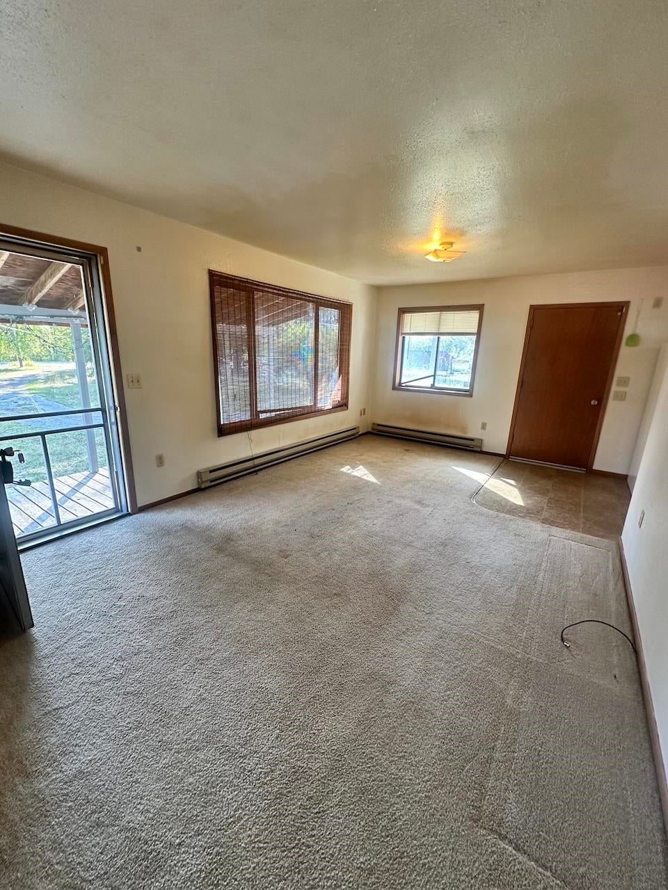 326 Mckay St - Photo 2