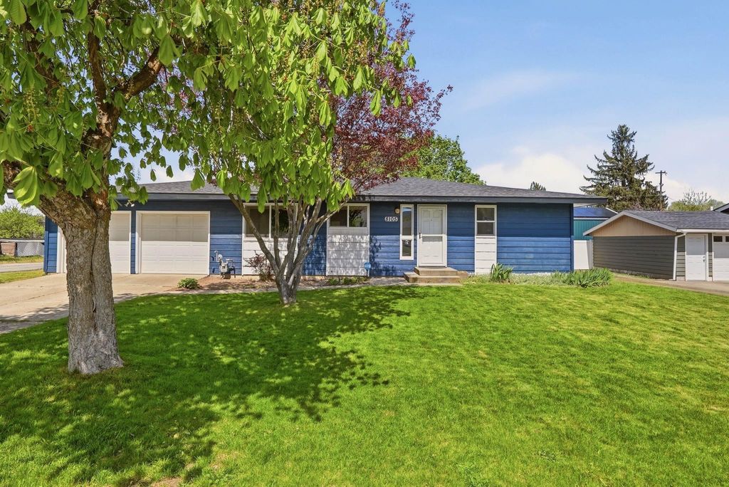 Photo of 8105 E Cataldo Ave, Spokane Valley, WA 99212 (MLS # 202616267)