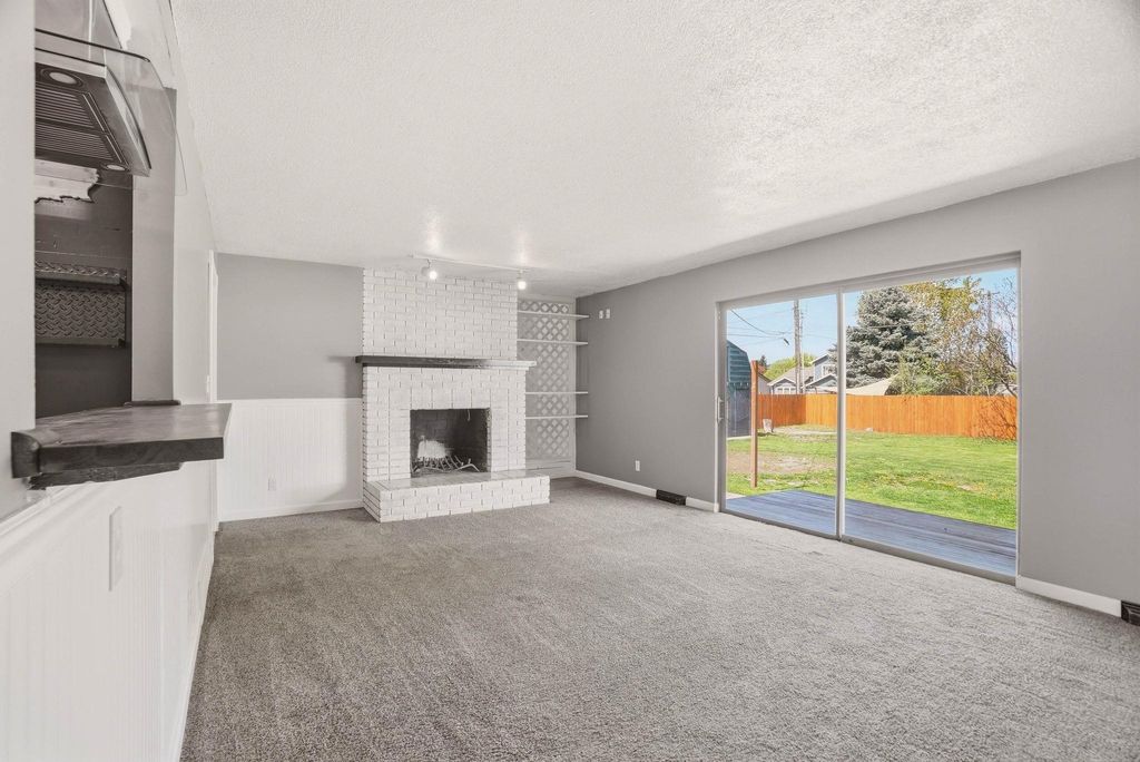 Photo of 8105 E Cataldo Ave, Spokane Valley, WA 99212 (MLS # 202616267)