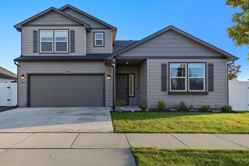 Photo of 1502 E B St, Deer Park, WA 99006 (MLS # 202525507)