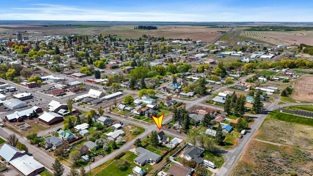 Photo of 610 Ross St, Davenport, WA 99122 (MLS # 202619069)