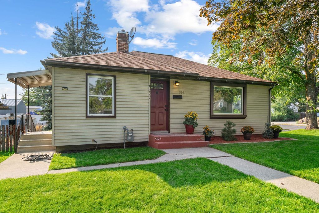 Photo of 5027 N Belt Ave, Spokane, WA 99205 (MLS # 202525493)