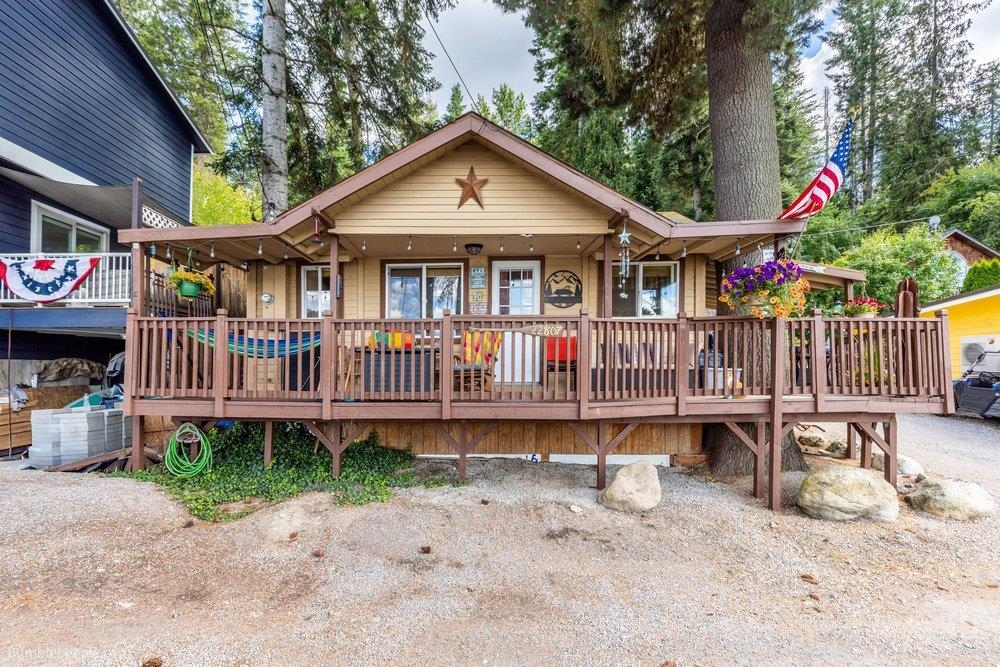 Photo 1 of 27 — 22807 E Park Beach Rd, Newman Lake, WA 99025