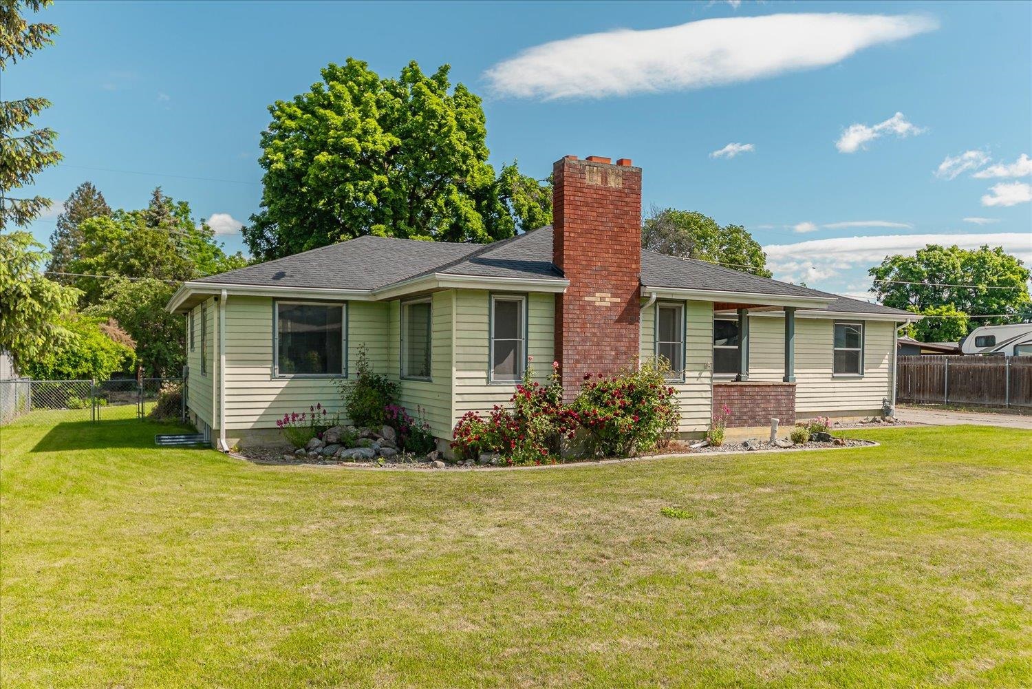 Photo 1 of 44 — 8121 E Marietta Ave, Spokane Valley, WA 99212