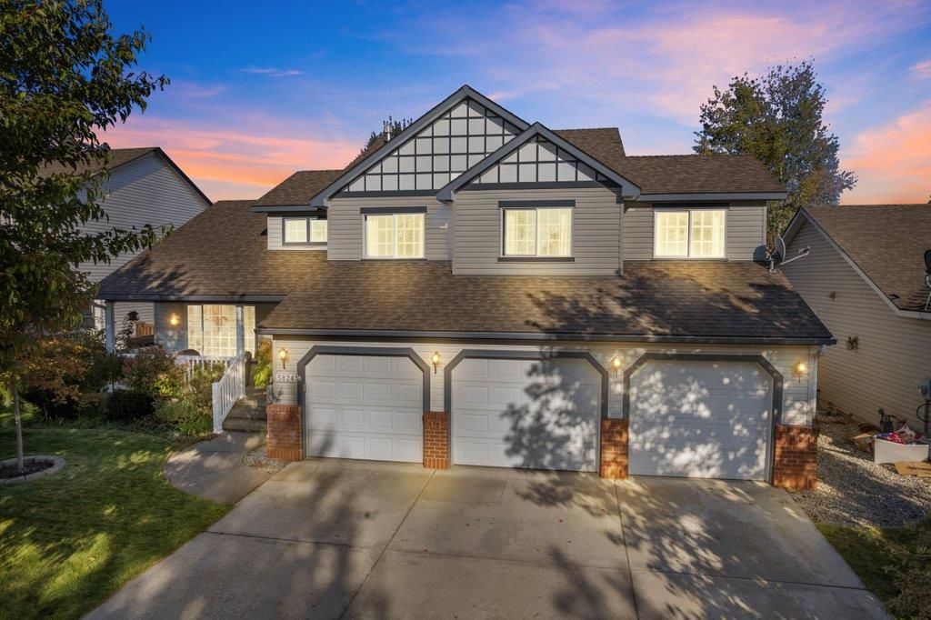 Photo of 5824 N La Rocehelle Dr, Coeur d Alene, ID 83815 (MLS # 202525559)