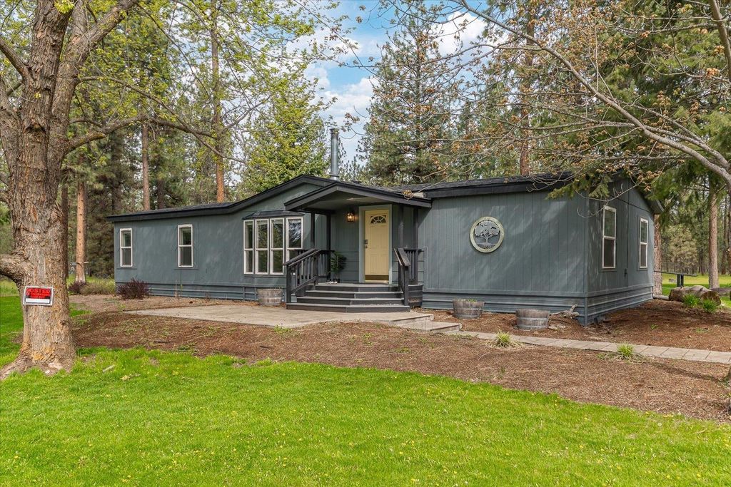 Photo of 6480 Stonelodge Rd, Nine Mile Falls, WA 99026 (MLS # 202616308)