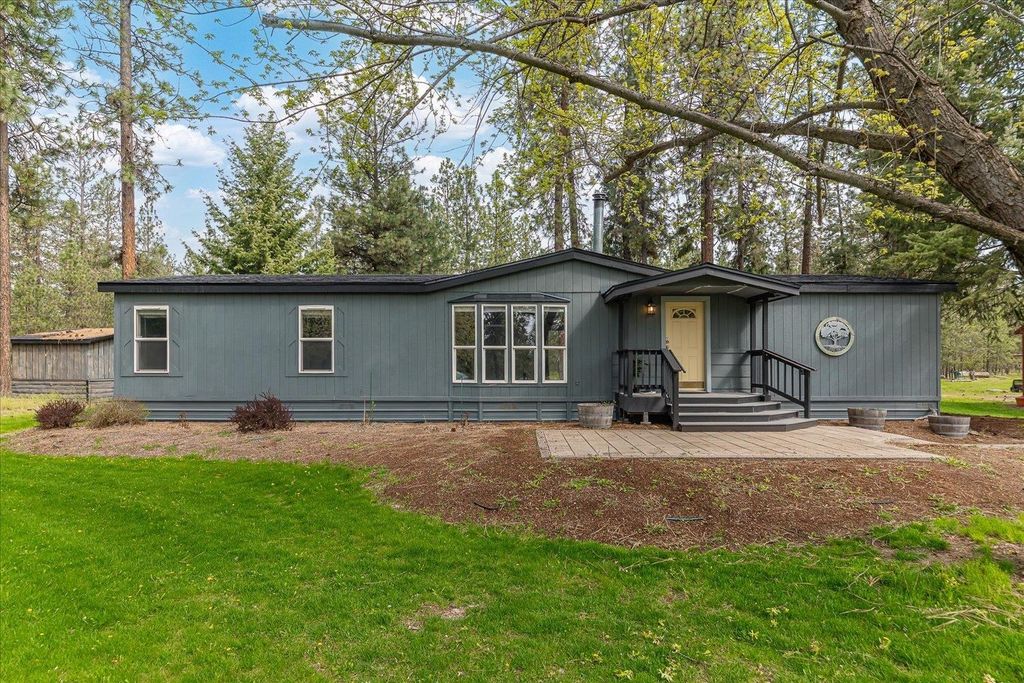 Photo of 6480 Stonelodge Rd, Nine Mile Falls, WA 99026 (MLS # 202616308)
