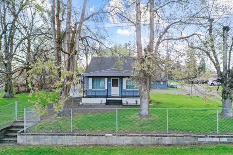 Photo of 6623 N REGAL St, Spokane, WA 99217 (MLS # 202615588)