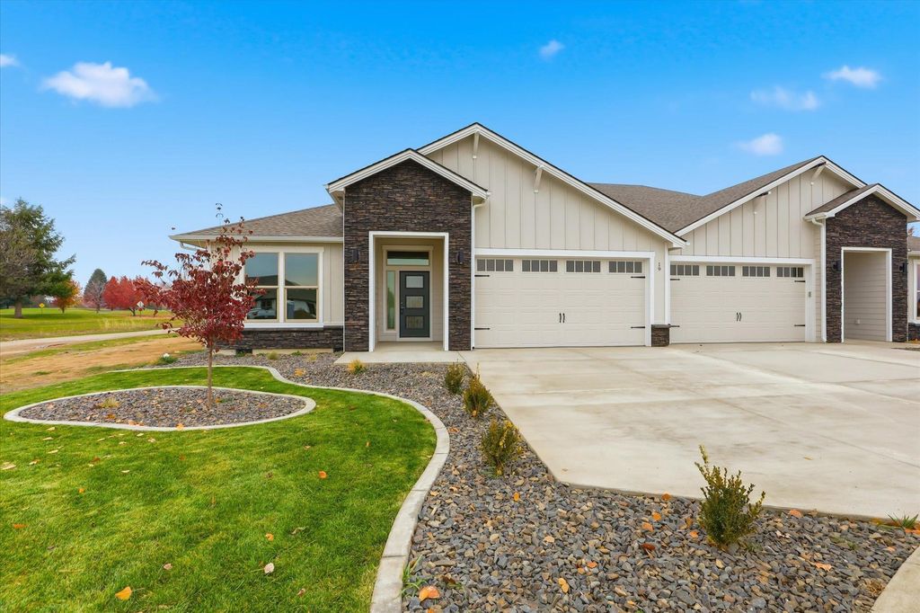 Photo of 1109 - Unit 19 N Country Club Dr, Deer Park, WA 99006 (MLS # 202615894)